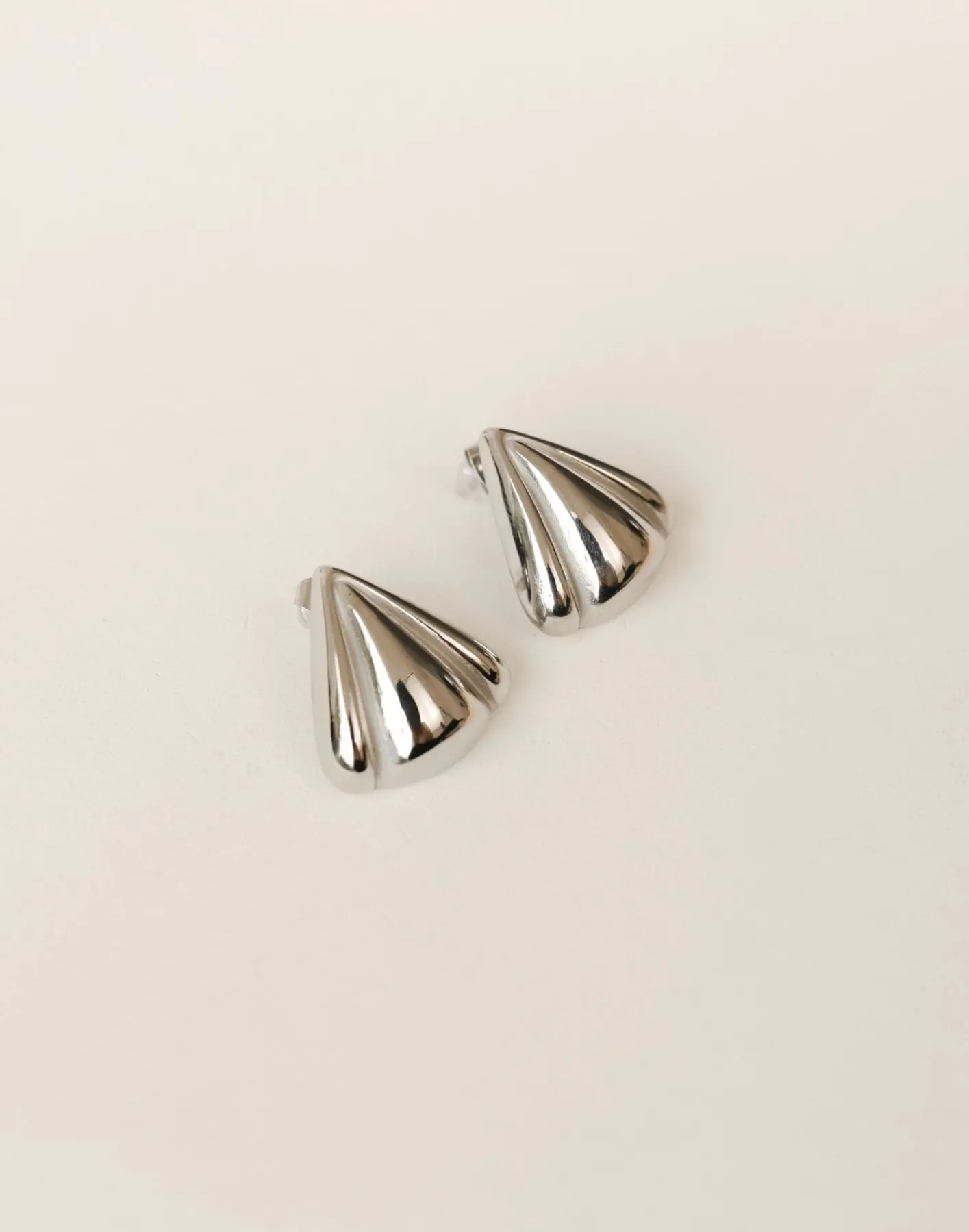 Abi Earrings (Silver)*CHARCOAL Discount