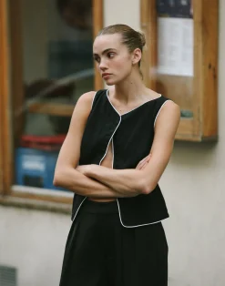 Asta Top (Black/White)*CHARCOAL Fashion