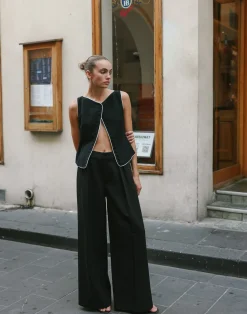 Asta Top (Black/White)*CHARCOAL Fashion