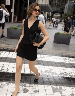 Brooks Vest (Black)*CHARCOAL Outlet