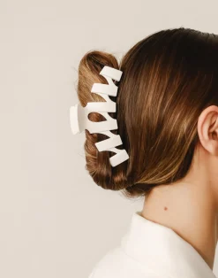 Ela Hair Clip (White)*CHARCOAL Fashion