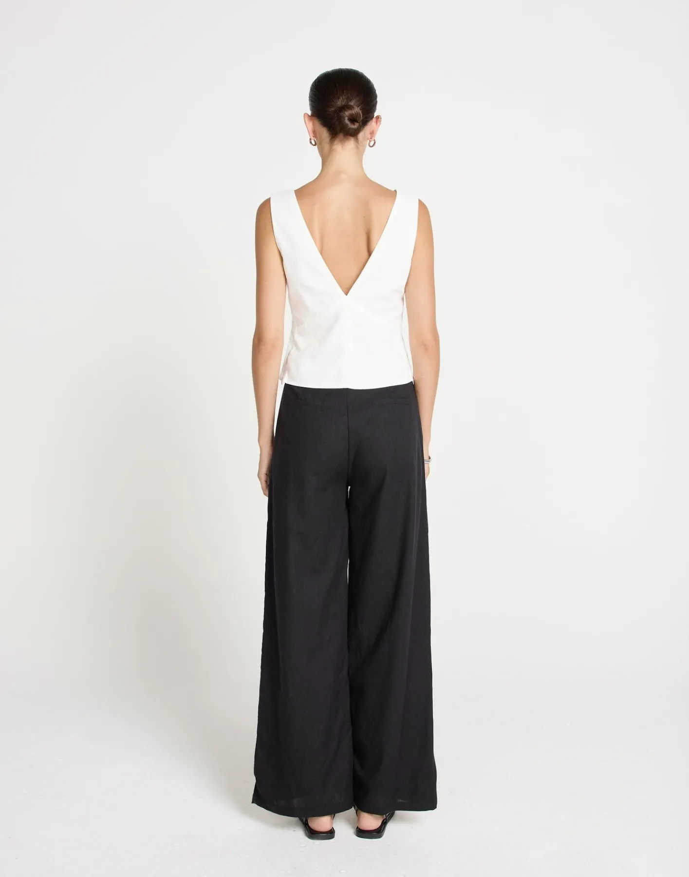 Elio Top (White)*CHARCOAL CLOTHING Hot