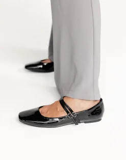 Finnegan Flats (Black Patent) - By*Billini Outlet