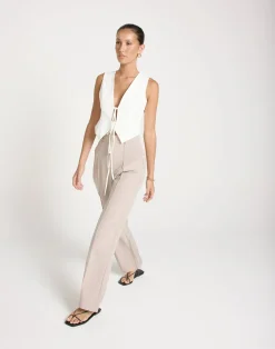 Kimberly Top (White)*CHARCOAL CLOTHING Hot
