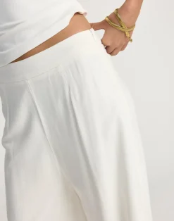 Lisbeth Pants (White)*CHARCOAL CLOTHING Discount