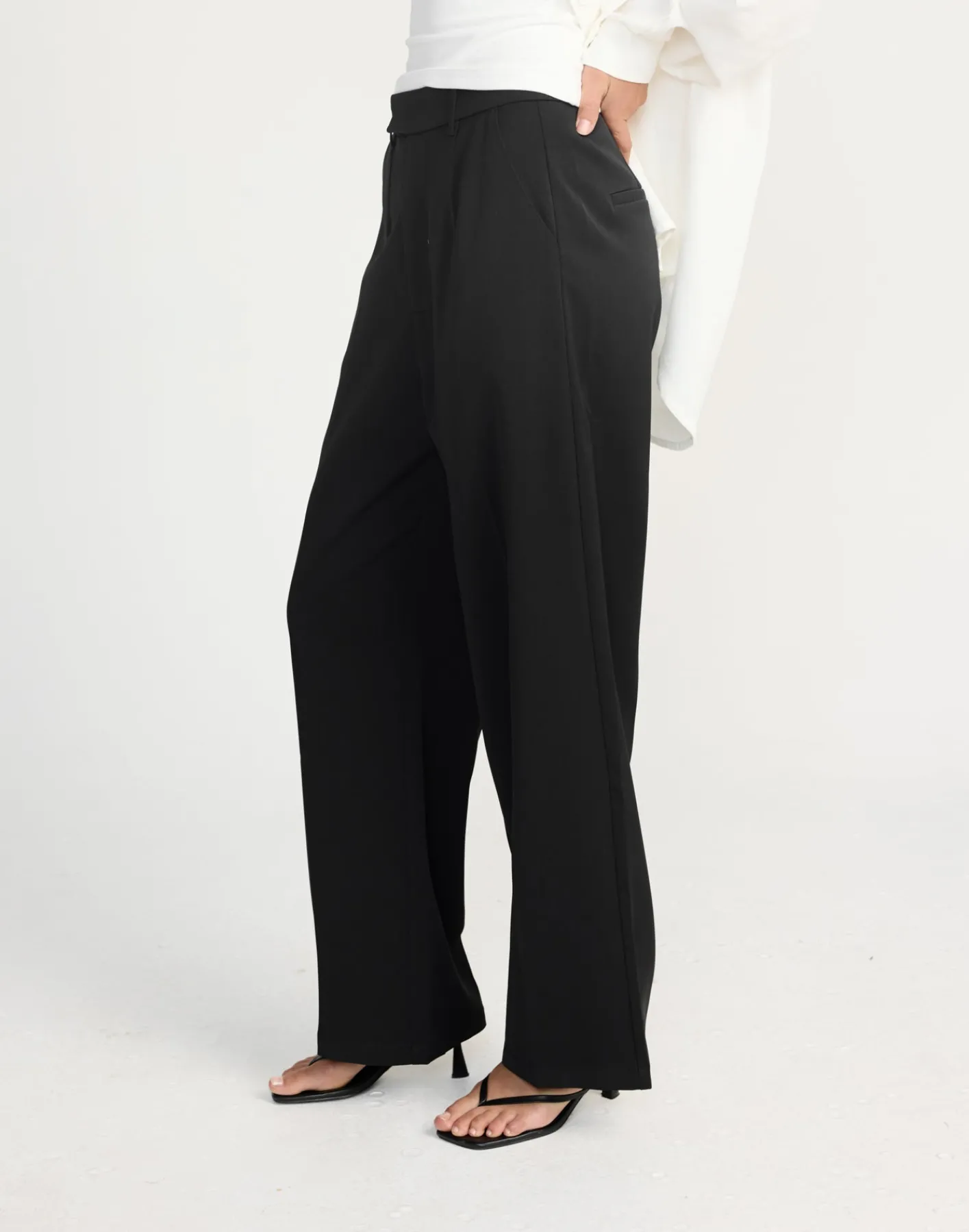 Neva Pants (Black) - Petite*CHARCOAL CLOTHING Outlet