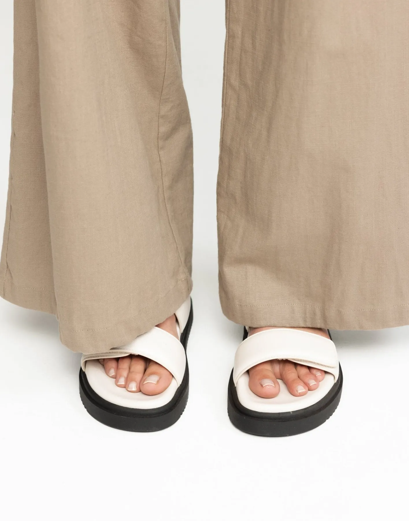 Pivot Slides (Bone) - By*THERAPY Fashion