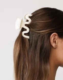 Teela Hair Clip (Cream)*CHARCOAL Hot